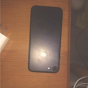 iPhone 7 with noise canceling headphones